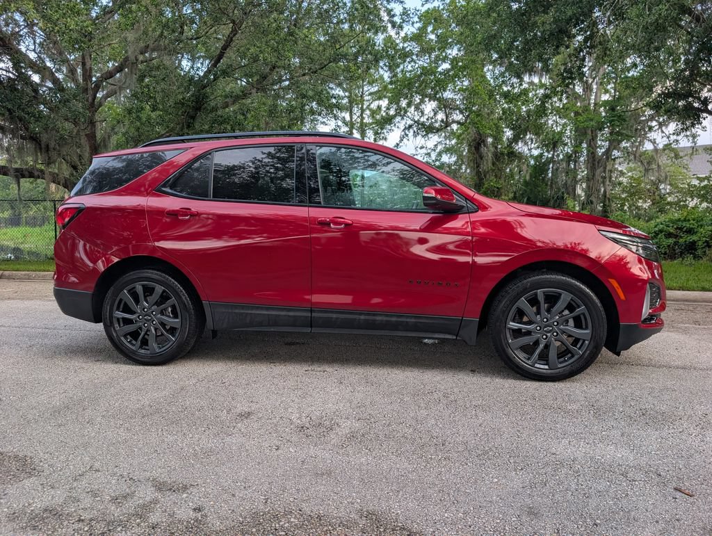Used 2023 Chevrolet Equinox RS w/ RS Leather Package FWD image 10