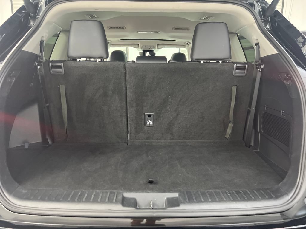 Used 2025 Toyota Highlander XLE FWD image 43