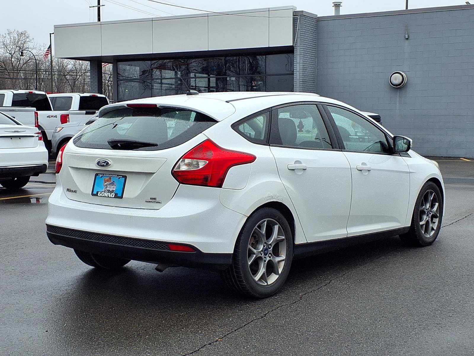 Used 2014 Ford Focus SE w/ Equipment Group 201A image 2