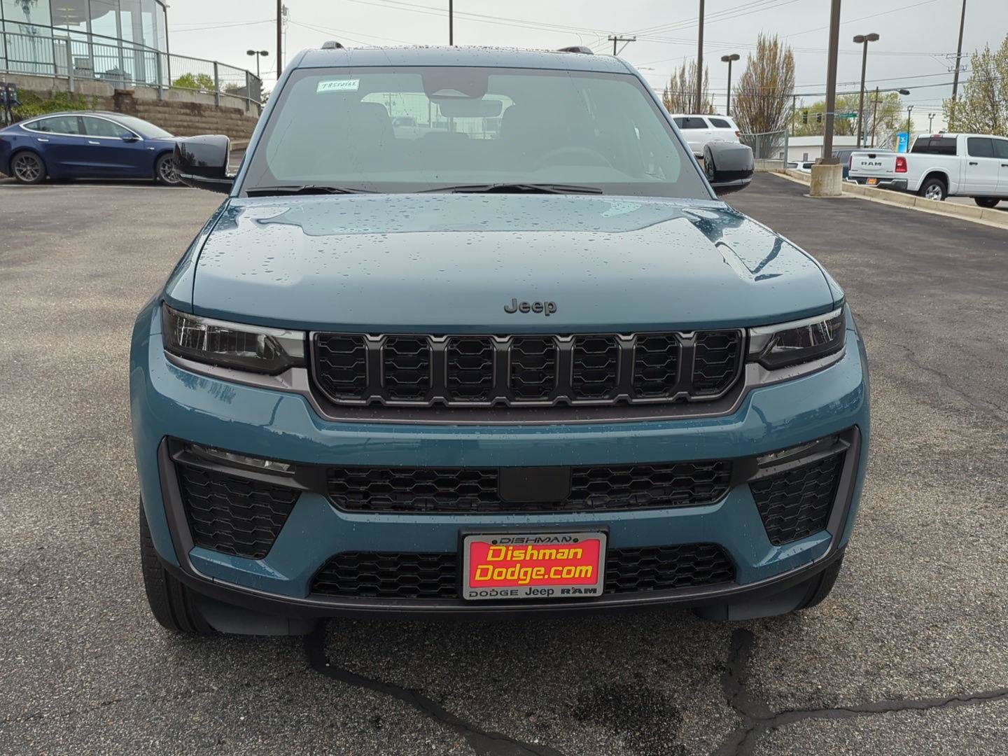 New 2026 Jeep Grand Cherokee Limited w/ Limited Altitude Package AWD/4WD image 2