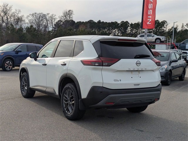 Used 2023 Nissan Rogue S image 5