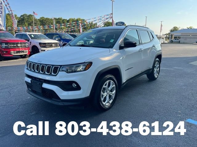 Used 2024 Jeep Compass Latitude AWD/4WD image 38
