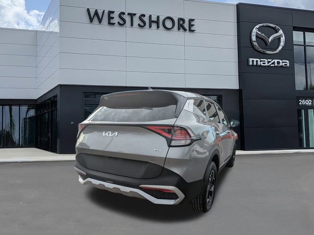 Used 2024 Kia Sportage LX image 3