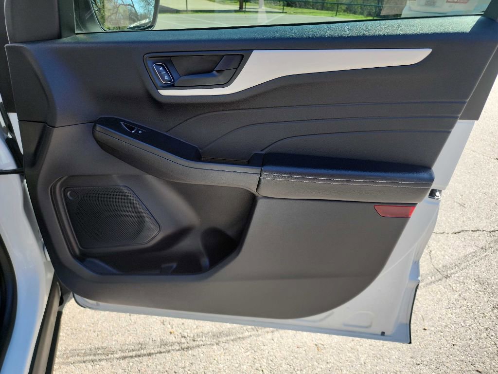 Used 2022 Ford Escape S FWD image 32