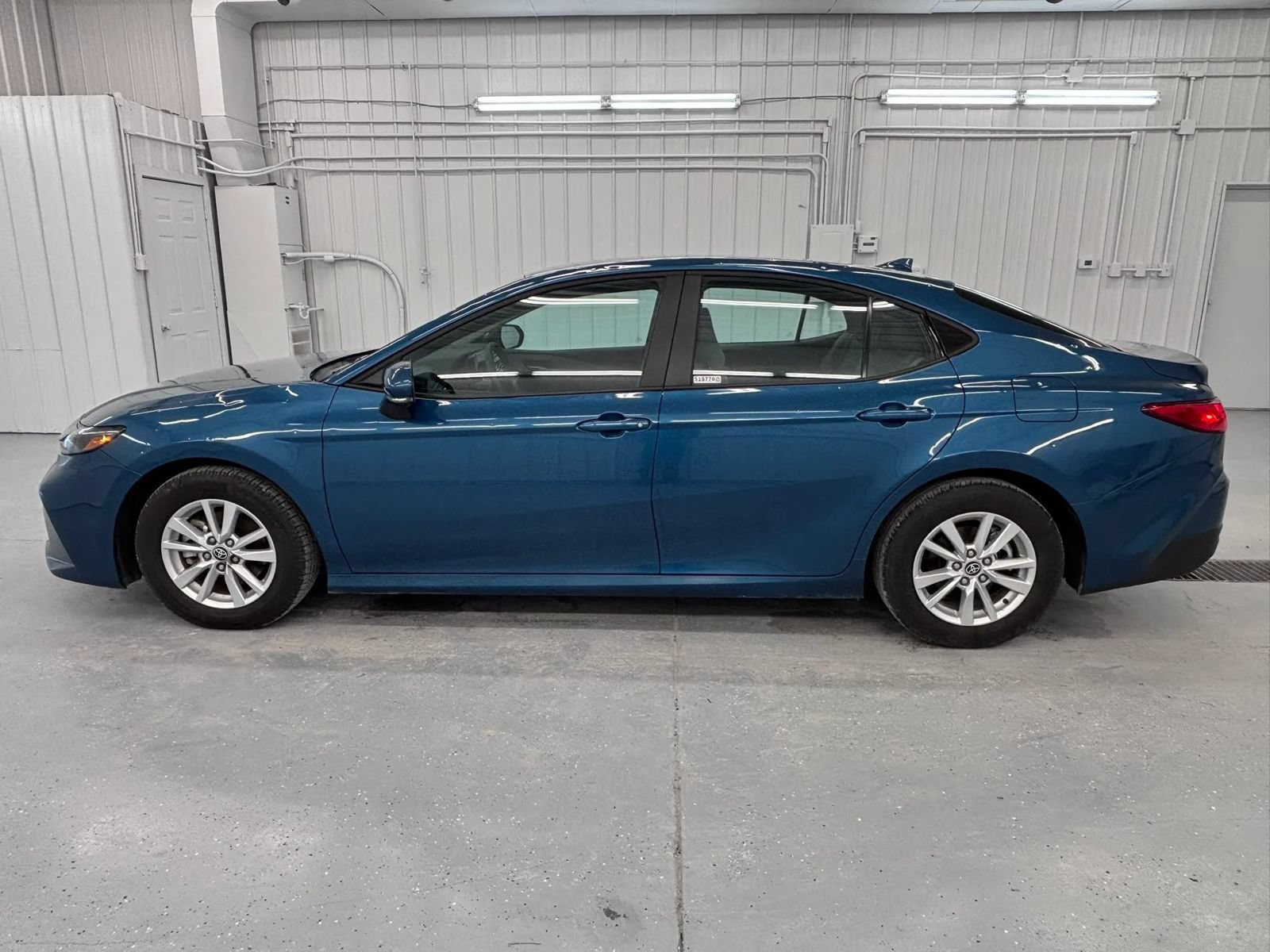Used 2026 Toyota Camry LE w/ Convenience Package FWD image 2