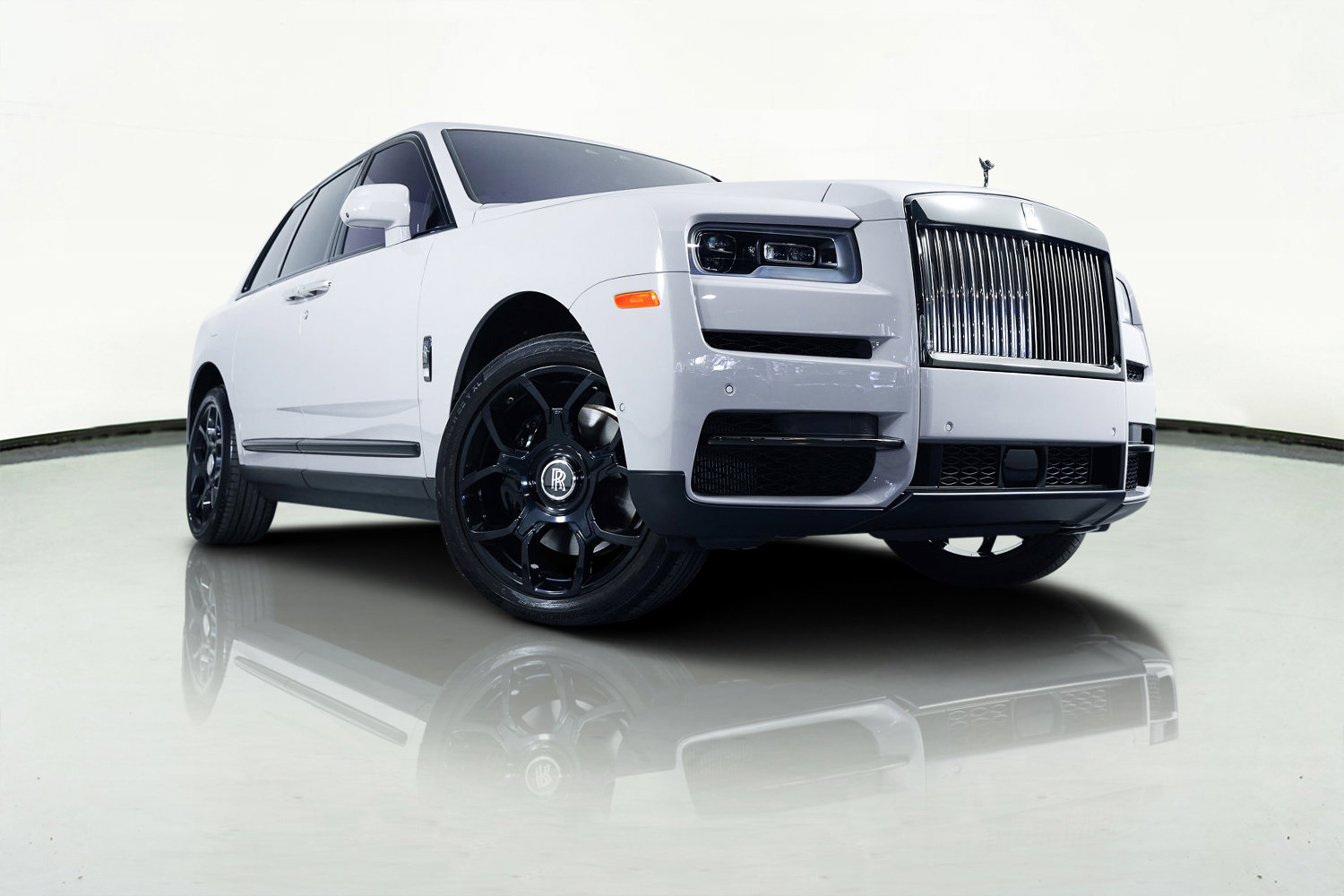 Used 2024 Rolls-Royce Cullinan Black Badge image 4