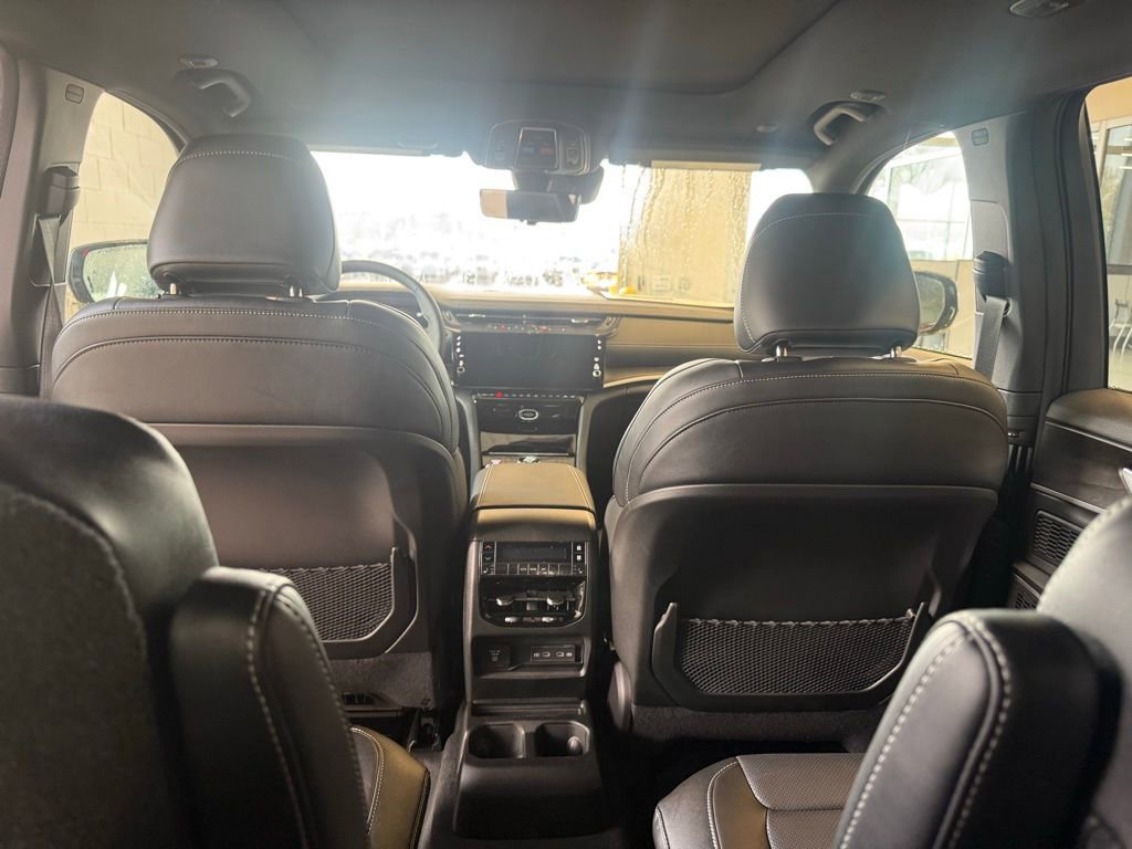 New 2026 Jeep Grand Cherokee L Limited image 29