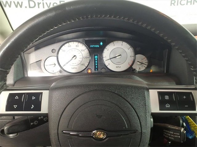 Used 2010 Chrysler 300 Touring image 23