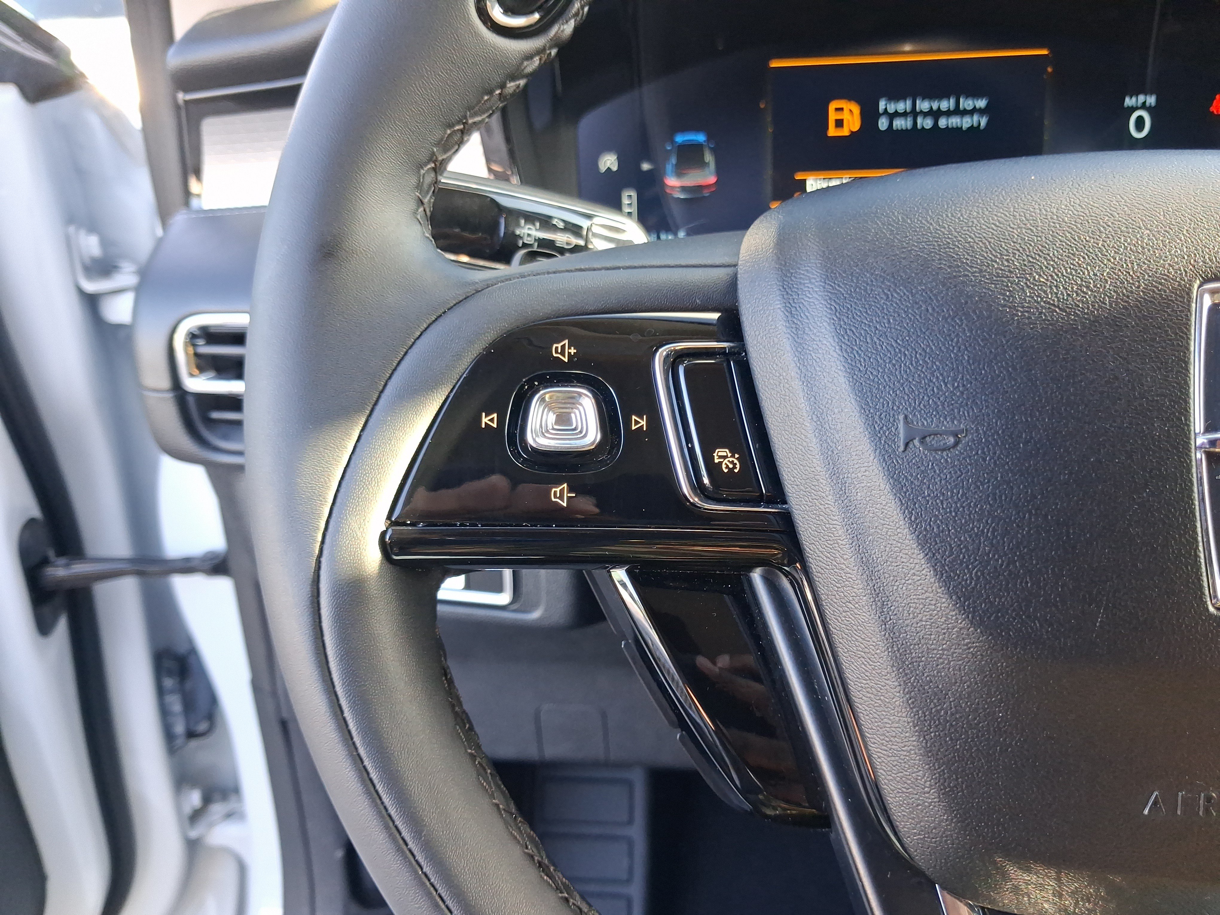 Used 2023 Lincoln Corsair FWD image 16
