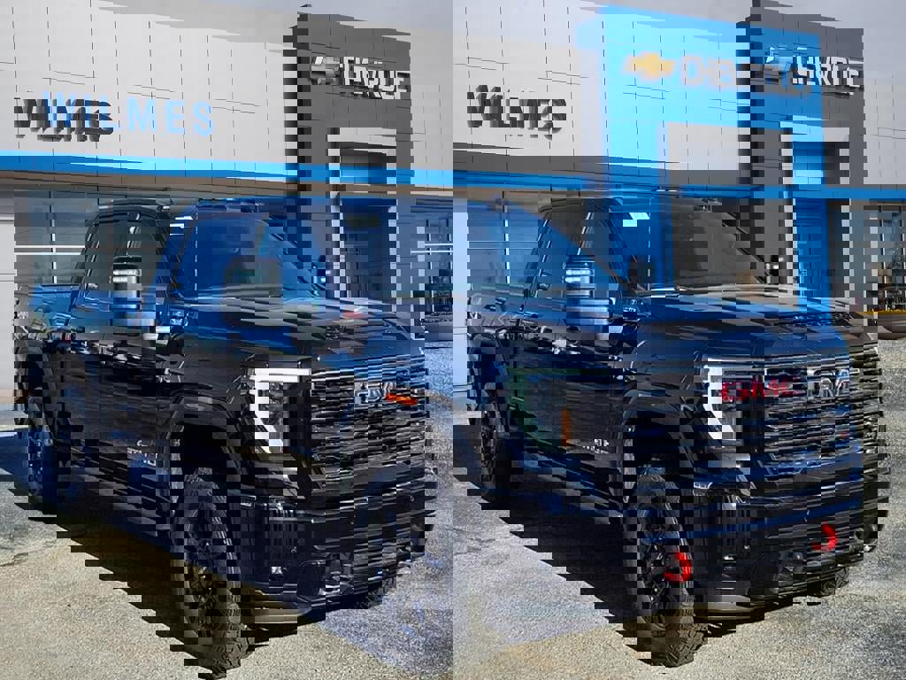 New 2025 GMC Sierra 2500 AT4 w/ Max Trailering Package