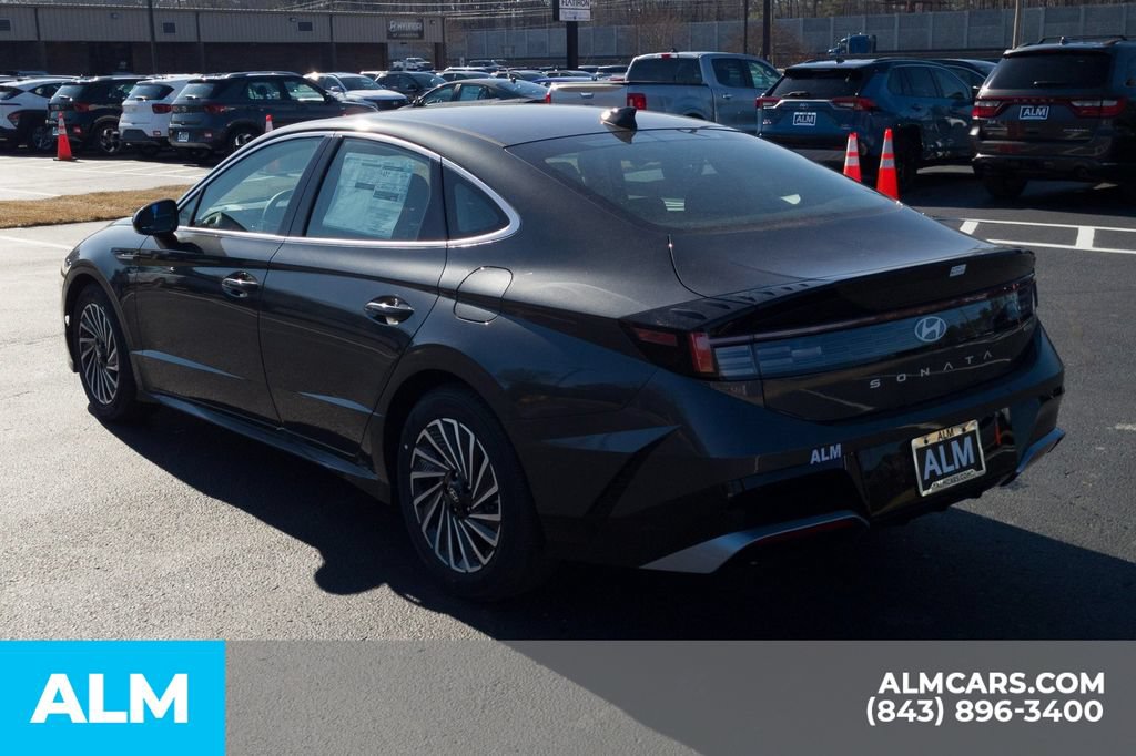 Used 2025 Hyundai Sonata SEL FWD image 8