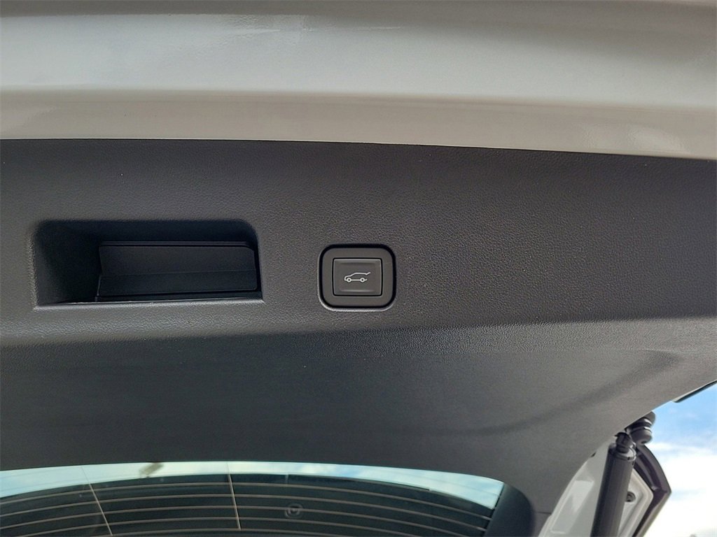 New 2025 Buick Enclave Sport Touring w/ Super Cruise Package image 7