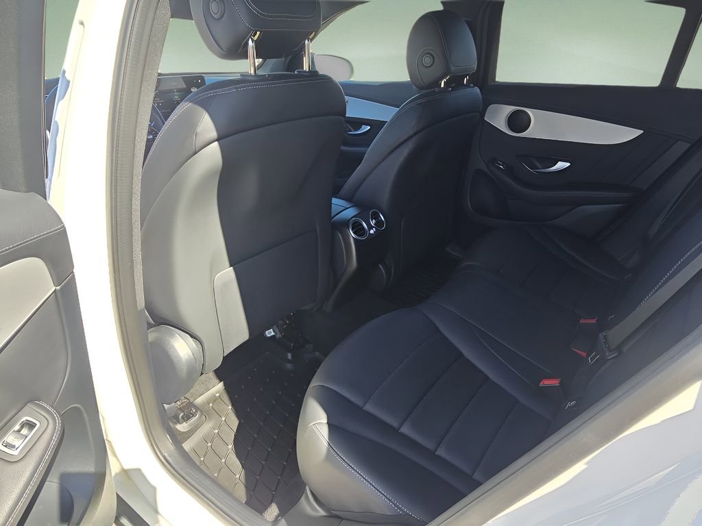 Used 2023 Mercedes-Benz GLC 300 4MATIC Coupe image 15