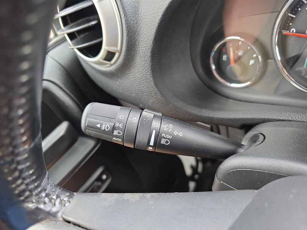 Used 2017 Jeep Wrangler Unlimited Rubicon w/ Connectivity Group image 20