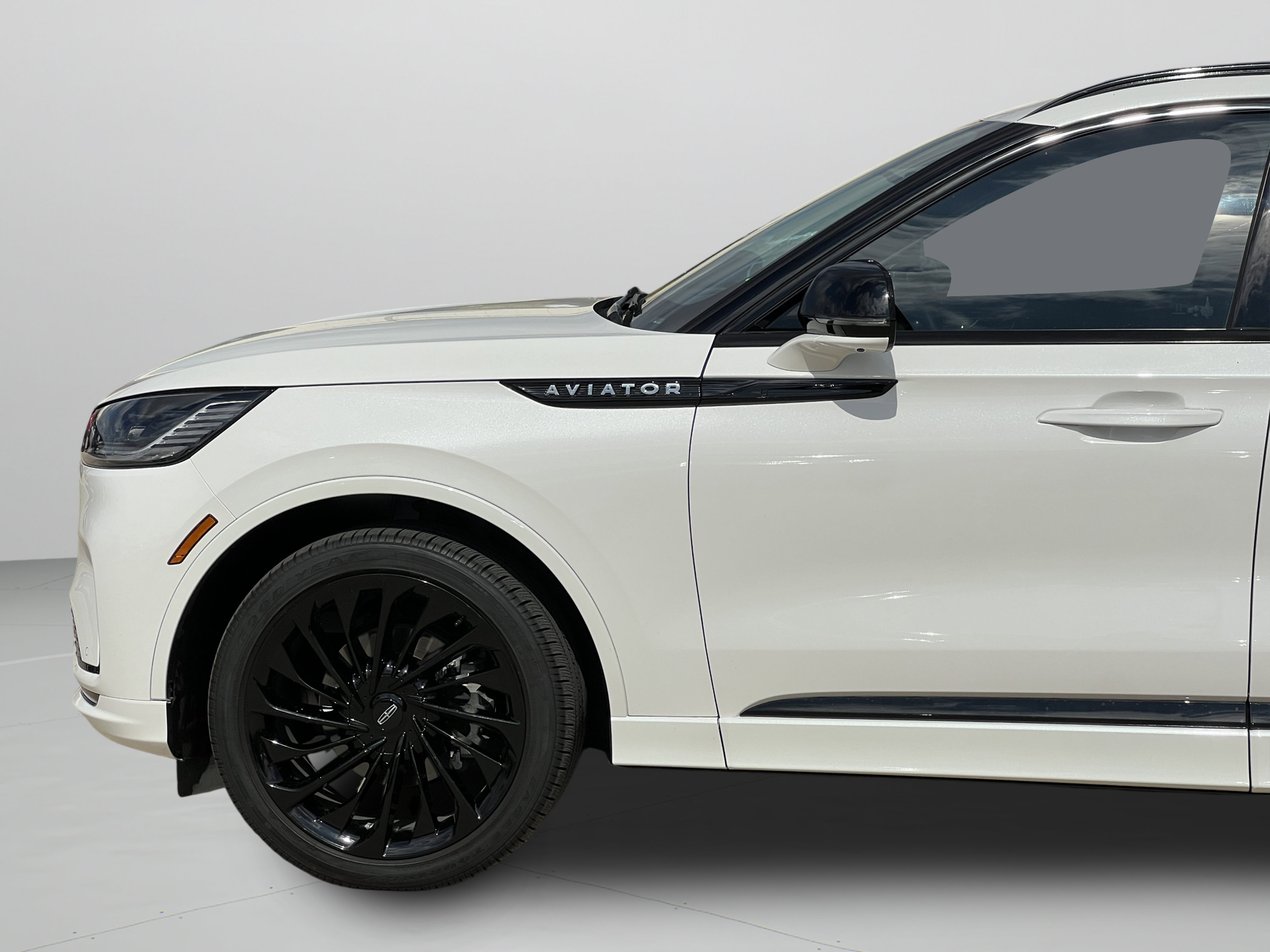 New 2026 Lincoln Aviator Reserve w/ Jet Appearance Package RWD image 9