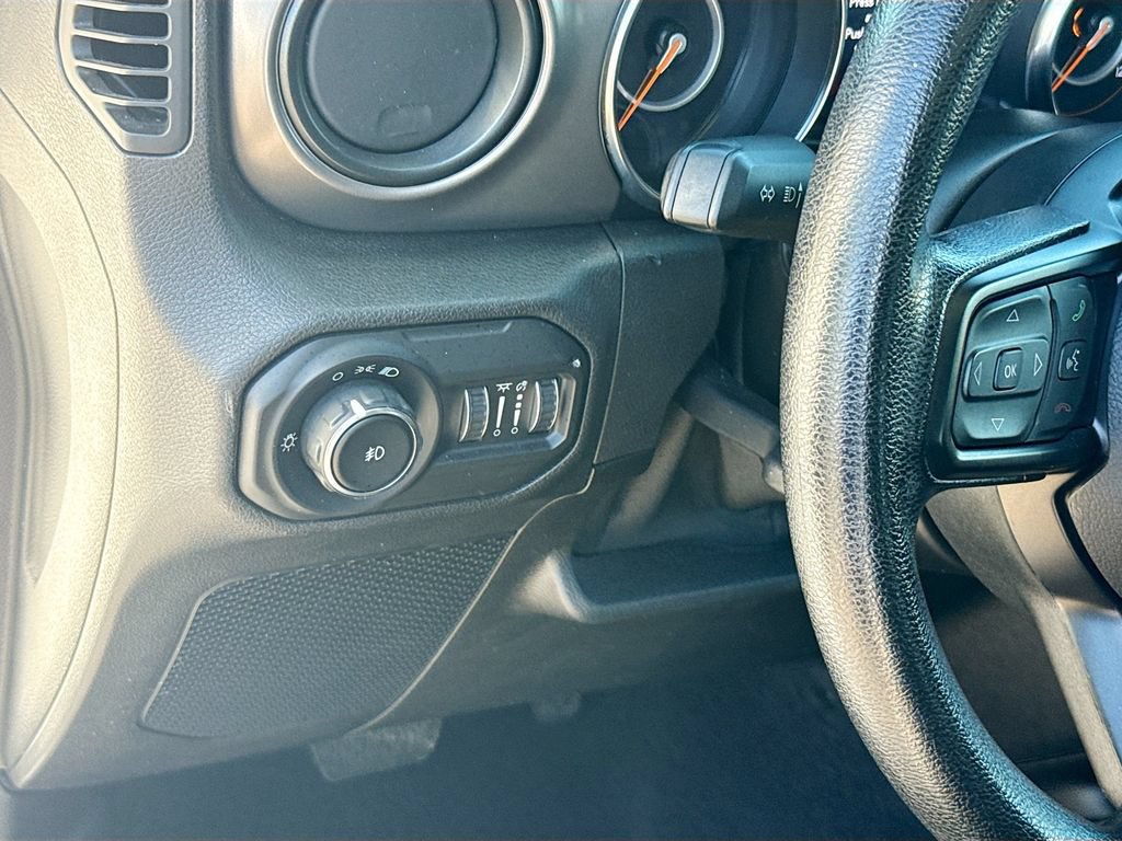 Used 2021 Jeep Wrangler Unlimited Sport AWD/4WD image 11