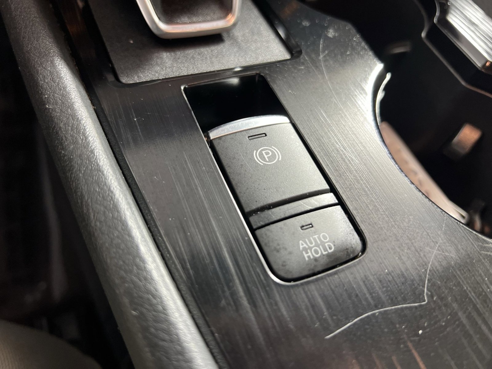 Used 2025 Nissan Rogue SV image 33