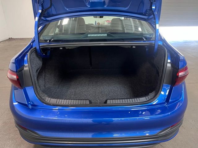 Used 2024 Volkswagen Jetta SE image 16