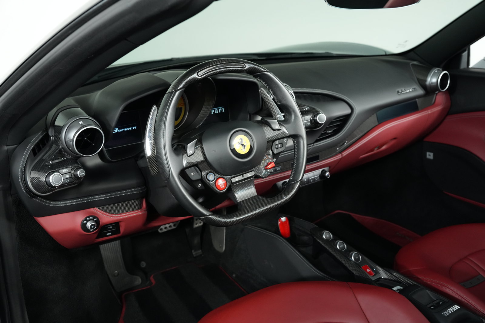 Used 2021 Ferrari F8 Spider RWD image 34