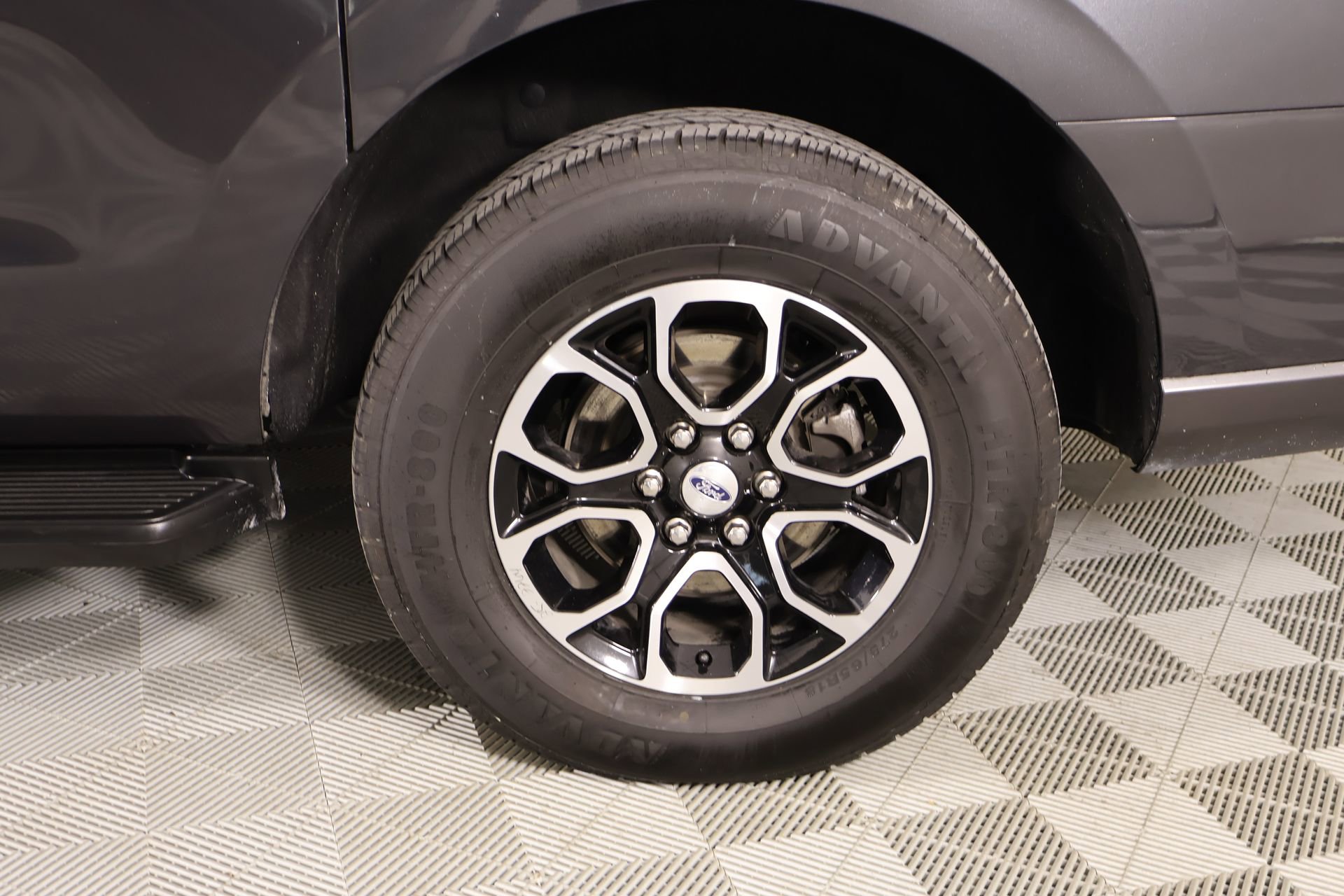 Used 2024 Ford Expedition Max XLT image 20