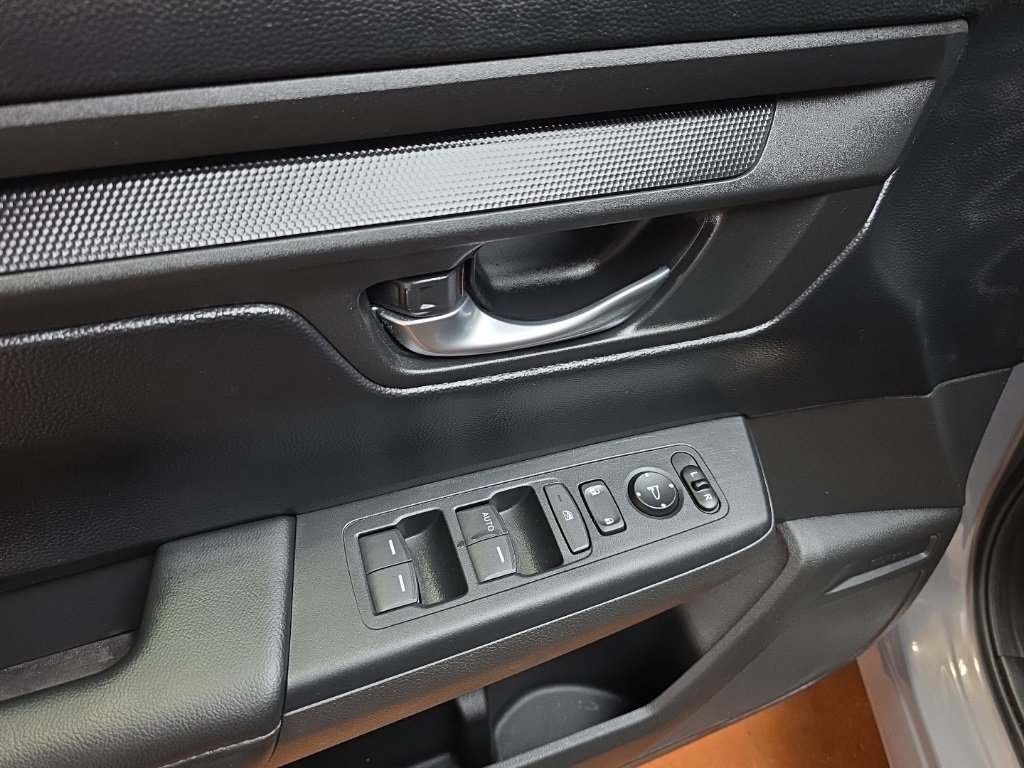 Used 2023 Honda CR-V LX image 23