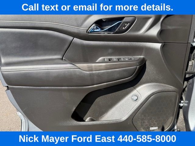 Used 2021 GMC Acadia SLT FWD image 26