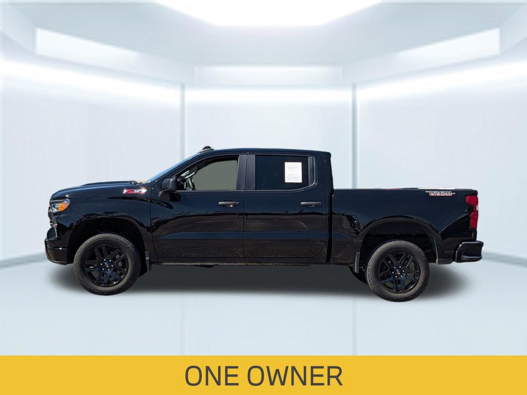 Used 2022 Chevrolet Silverado 1500 Custom Trail Boss AWD/4WD image 2