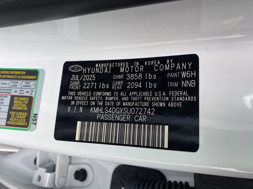 New 2025 Hyundai Elantra SEL FWD image 25