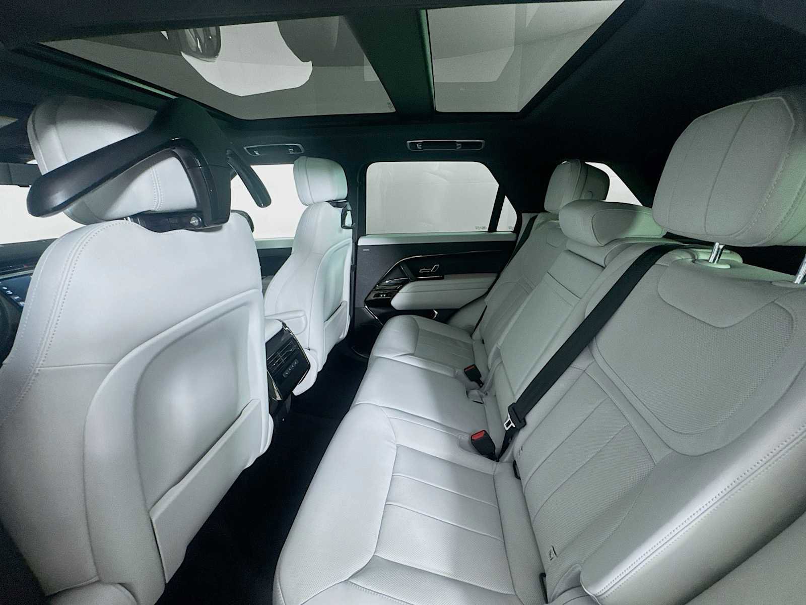 Used 2024 Land Rover Range Rover Sport SE image 24