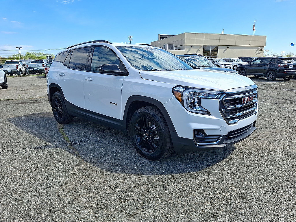 Used 2022 GMC Terrain AT4 w/ LPO, Floor Liner Package AWD/4WD image 2