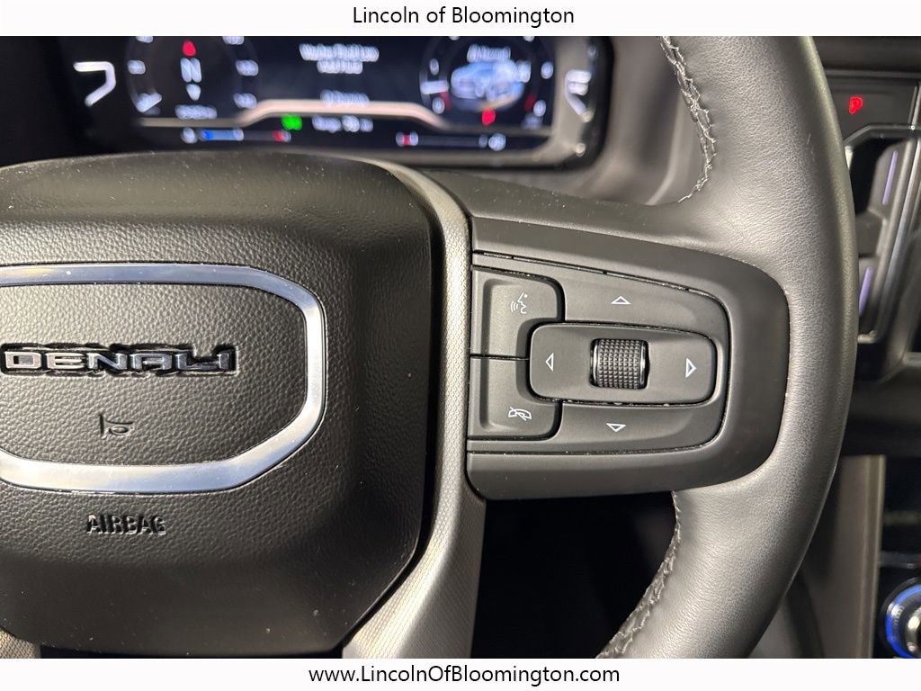 Used 2024 GMC Yukon XL Denali image 34