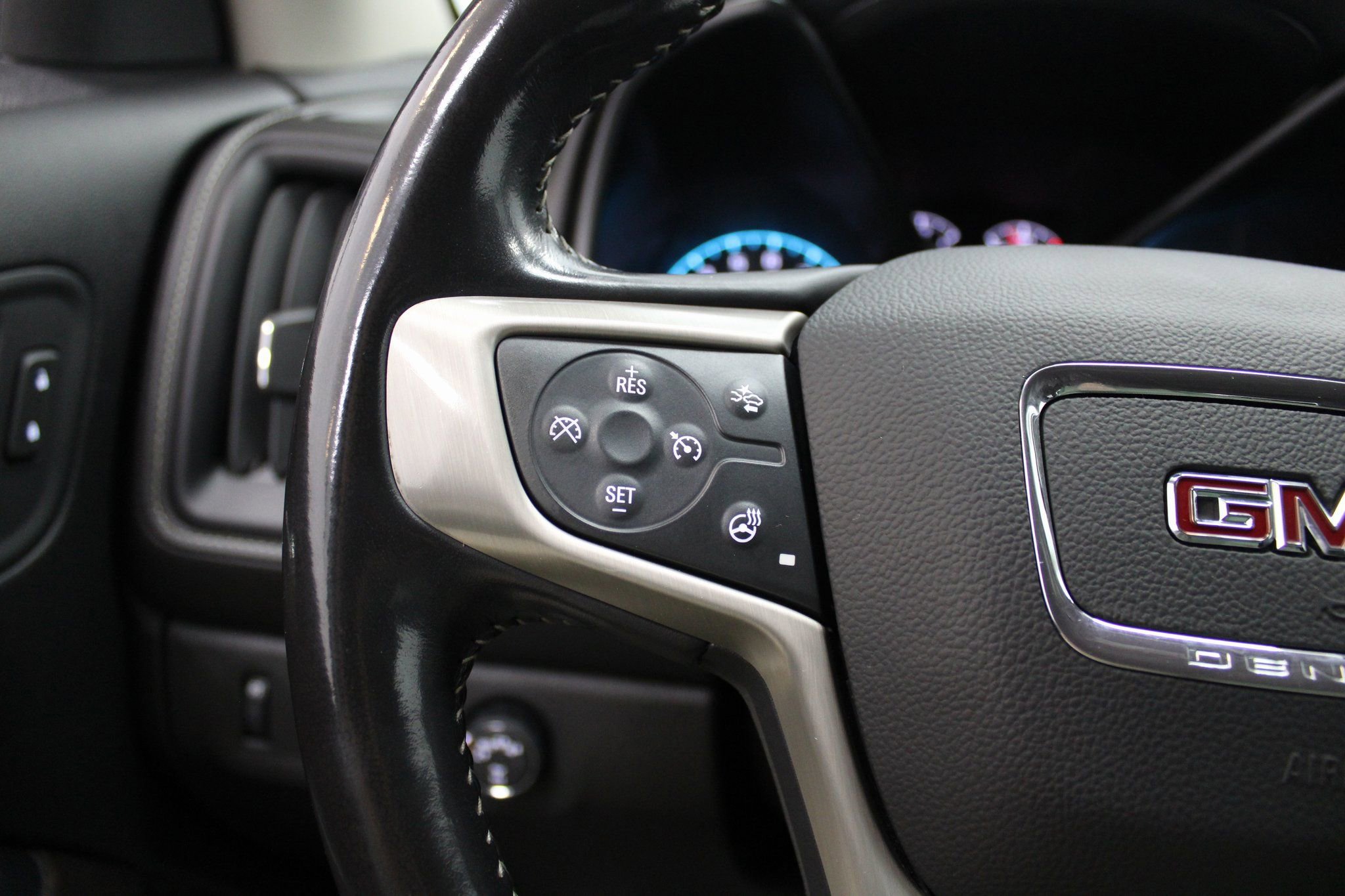 Used 2021 GMC Canyon Denali AWD/4WD image 37