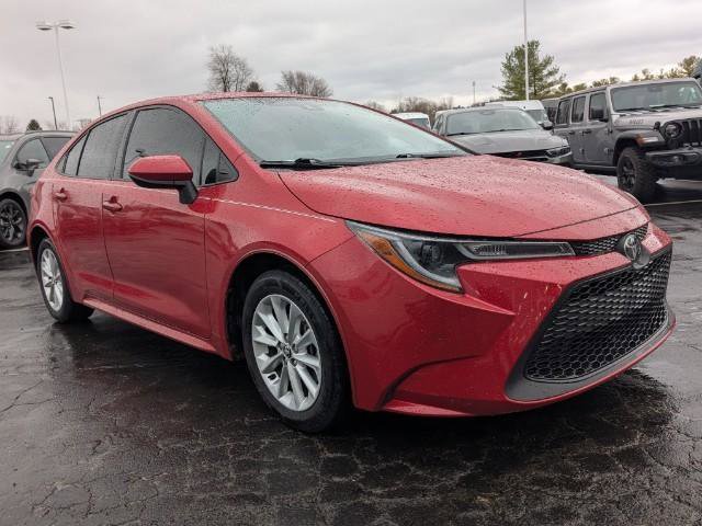 Used 2021 Toyota Corolla LE image 2