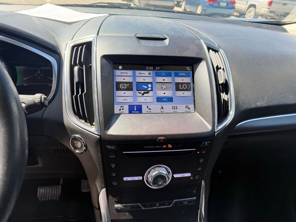 Used 2019 Ford Edge Titanium AWD/4WD image 10