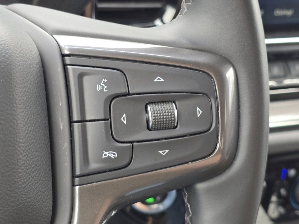 Used 2024 Chevrolet Silverado 2500 ZR2 w/ Technology Package image 29