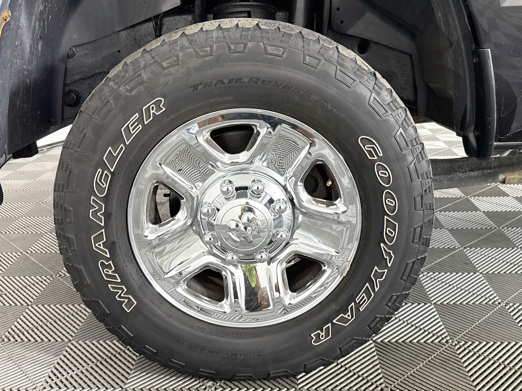 Used 2016 RAM 2500 Tradesman w/ Chrome Appearance Group AWD/4WD image 34