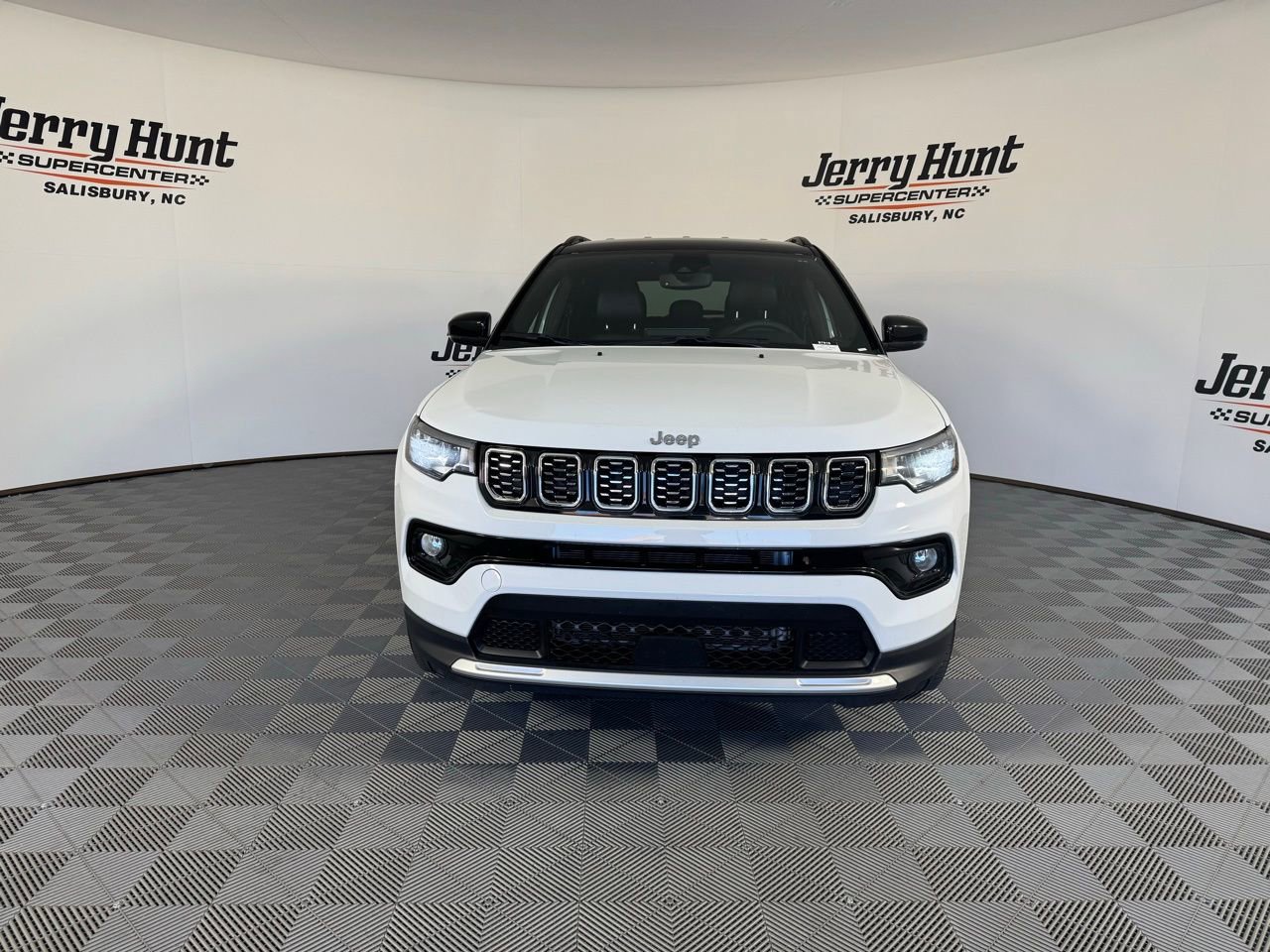 Used 2025 Jeep Compass Limited image 6