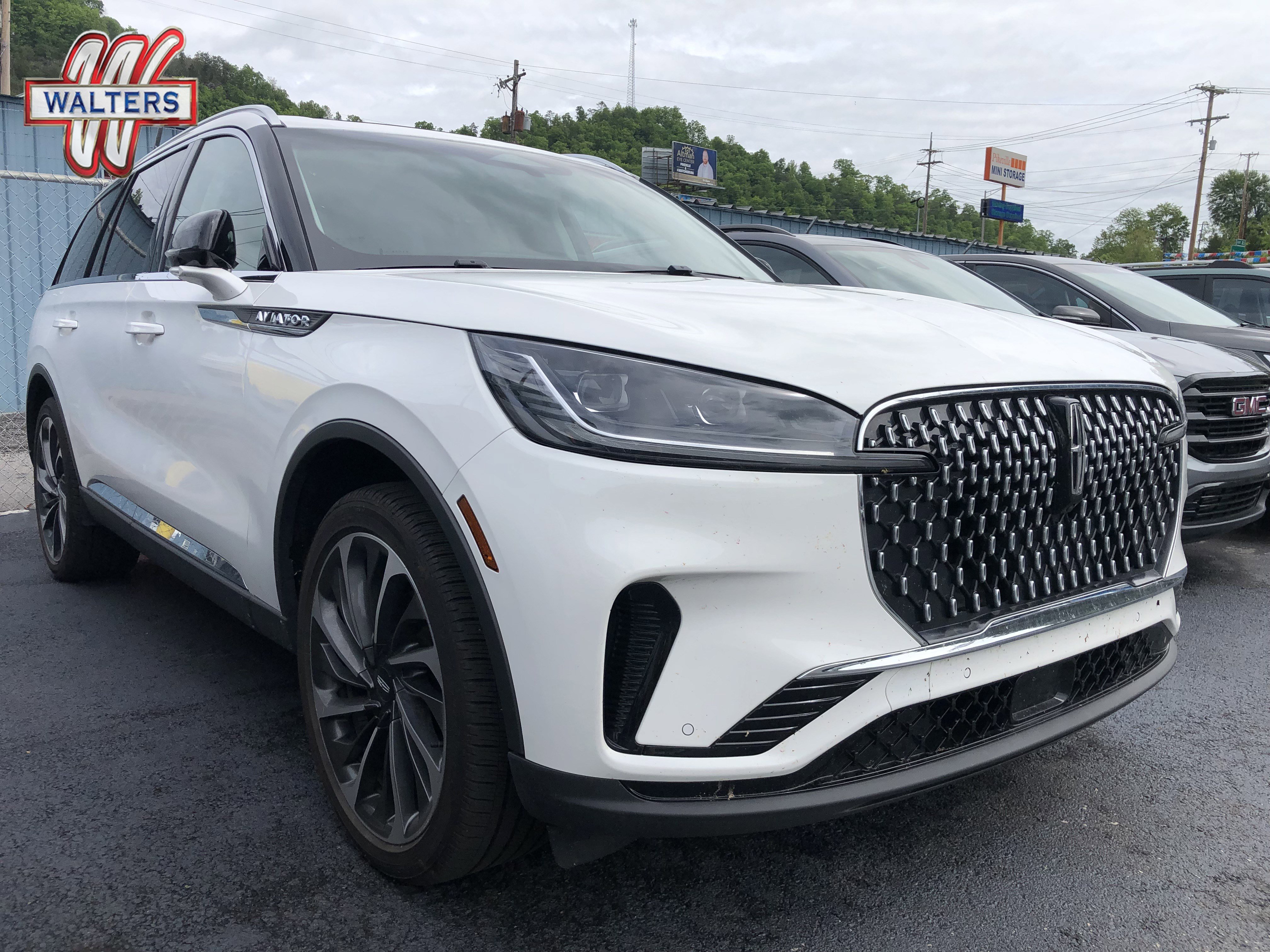 Used 2025 Lincoln Aviator Reserve w/ Equipment Group 201A AWD/4WD image 1