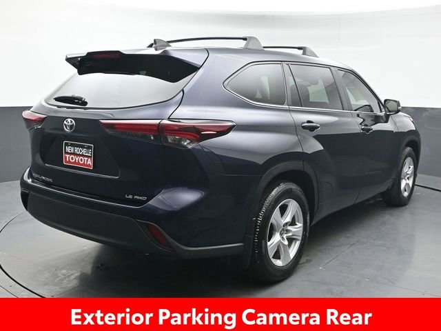 Used 2024 Toyota Highlander LE image 7