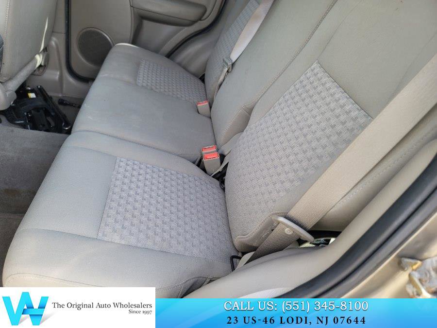 Used 2005 Jeep Liberty Sport image 11
