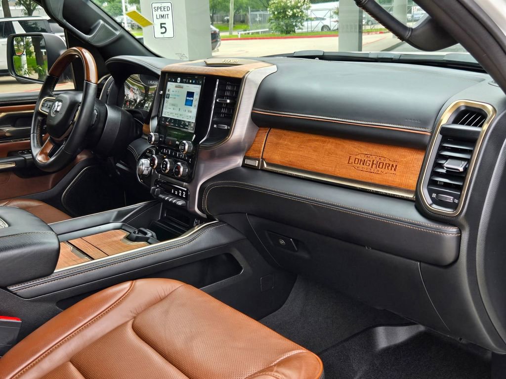 Used 2022 RAM 1500 Limited w/ Body Color Bumper Group AWD/4WD image 32