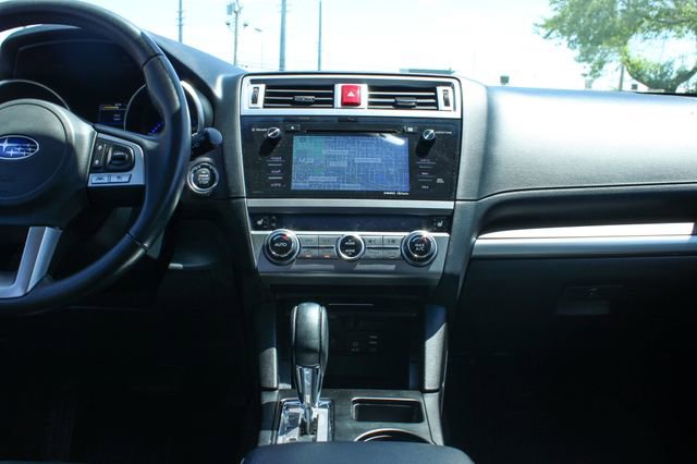 Used 2017 Subaru Outback 2.5i Limited AWD/4WD image 18