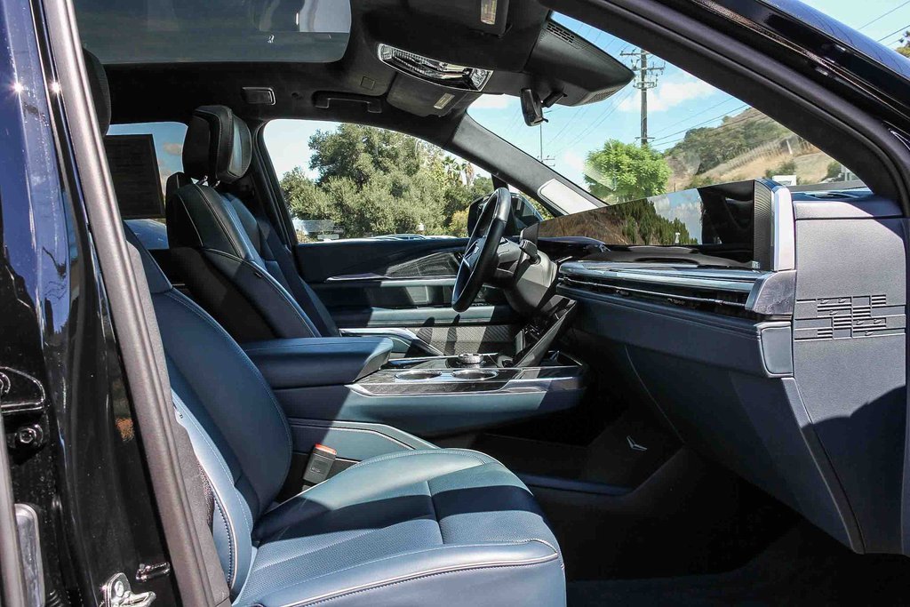 Used 2025 Cadillac Escalade IQ Sport 2 image 19