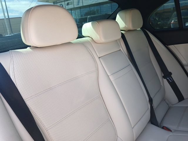 Used 2024 Mercedes-Benz C 300 Sedan image 12