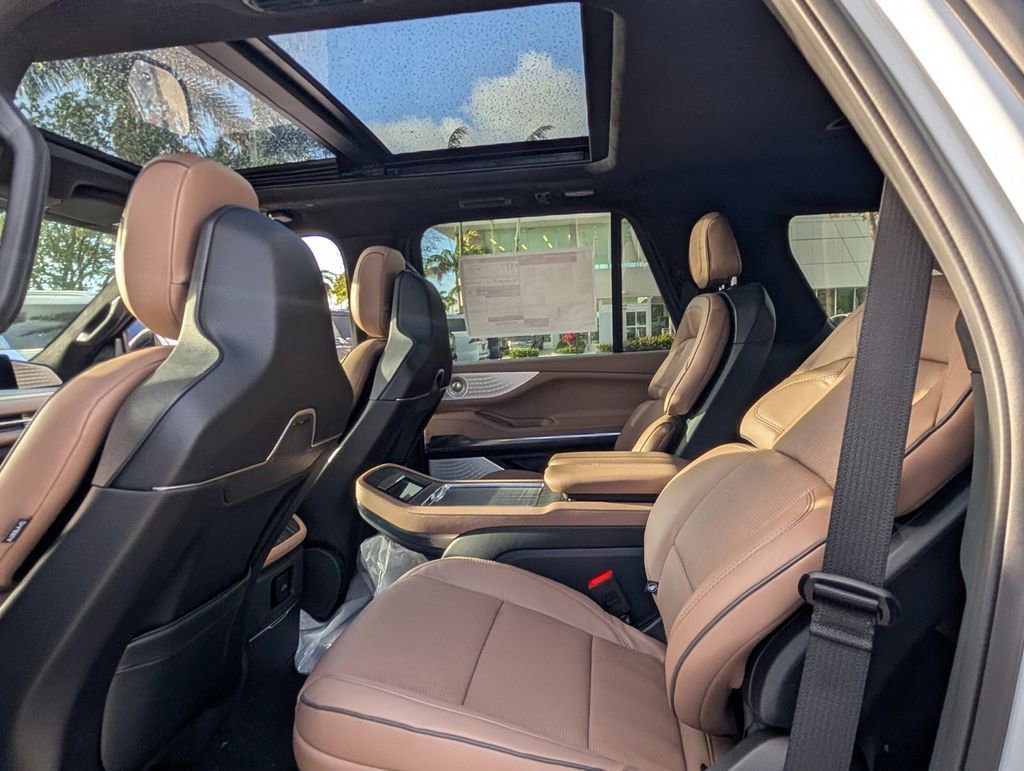 New 2026 Lincoln Navigator Black Label image 13