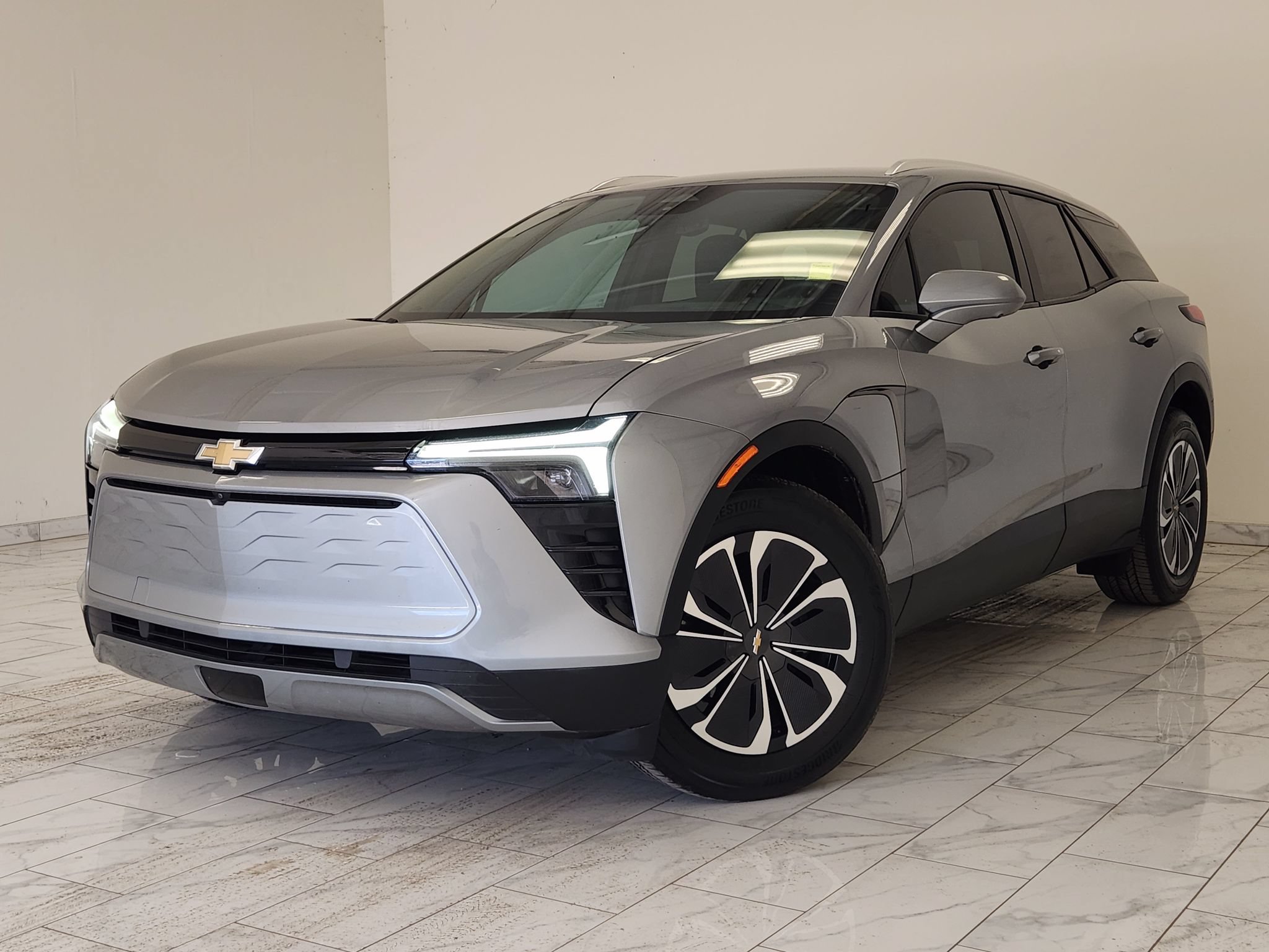 Used 2024 Chevrolet Blazer EV LT AWD/4WD image 1