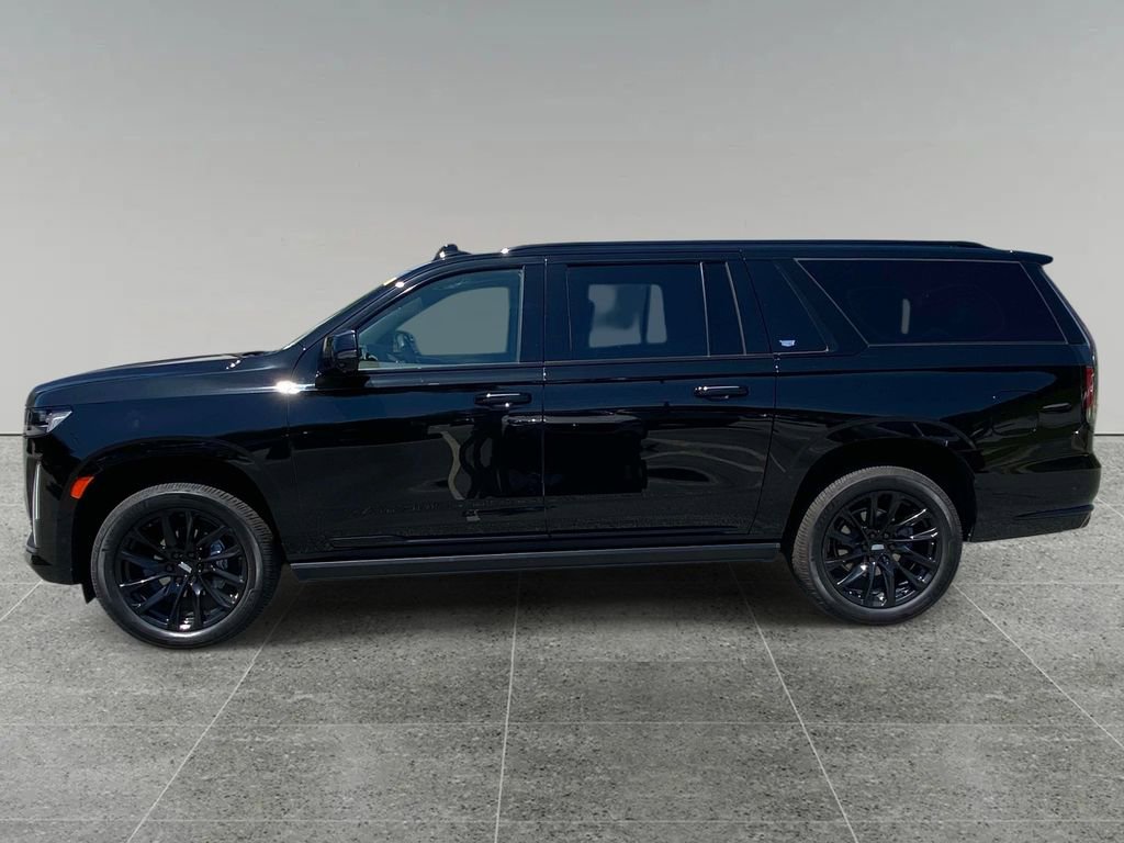Used 2023 Cadillac Escalade ESV Sport w/ LPO, ONYX Package AWD/4WD image 2