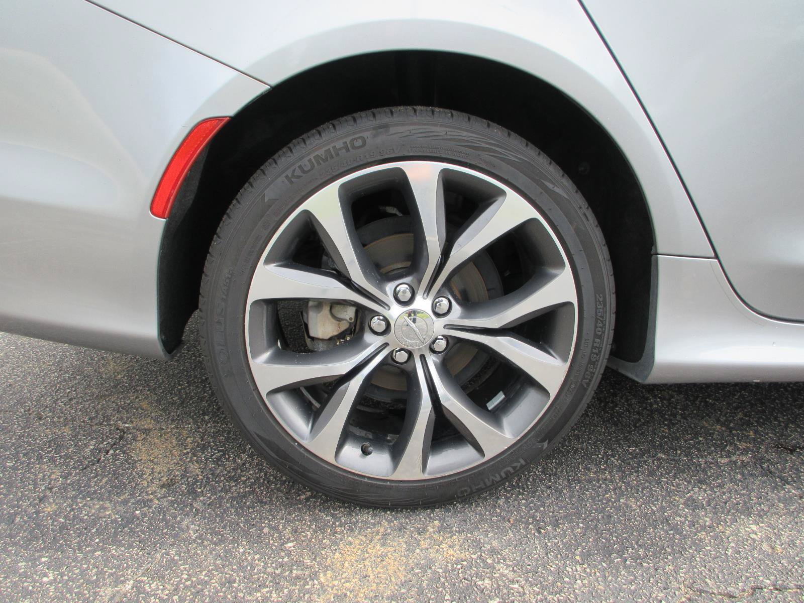Used 2015 Chrysler 200 C w/ Navigation & Sound Group I FWD image 20