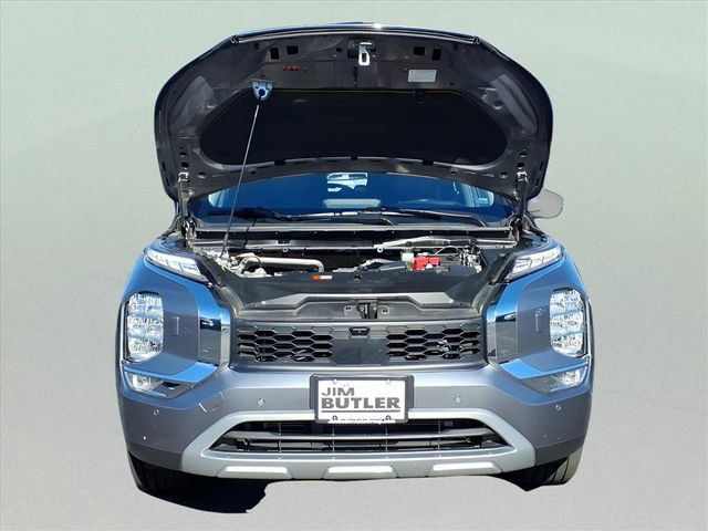 Used 2024 Mitsubishi Outlander AWD image 22