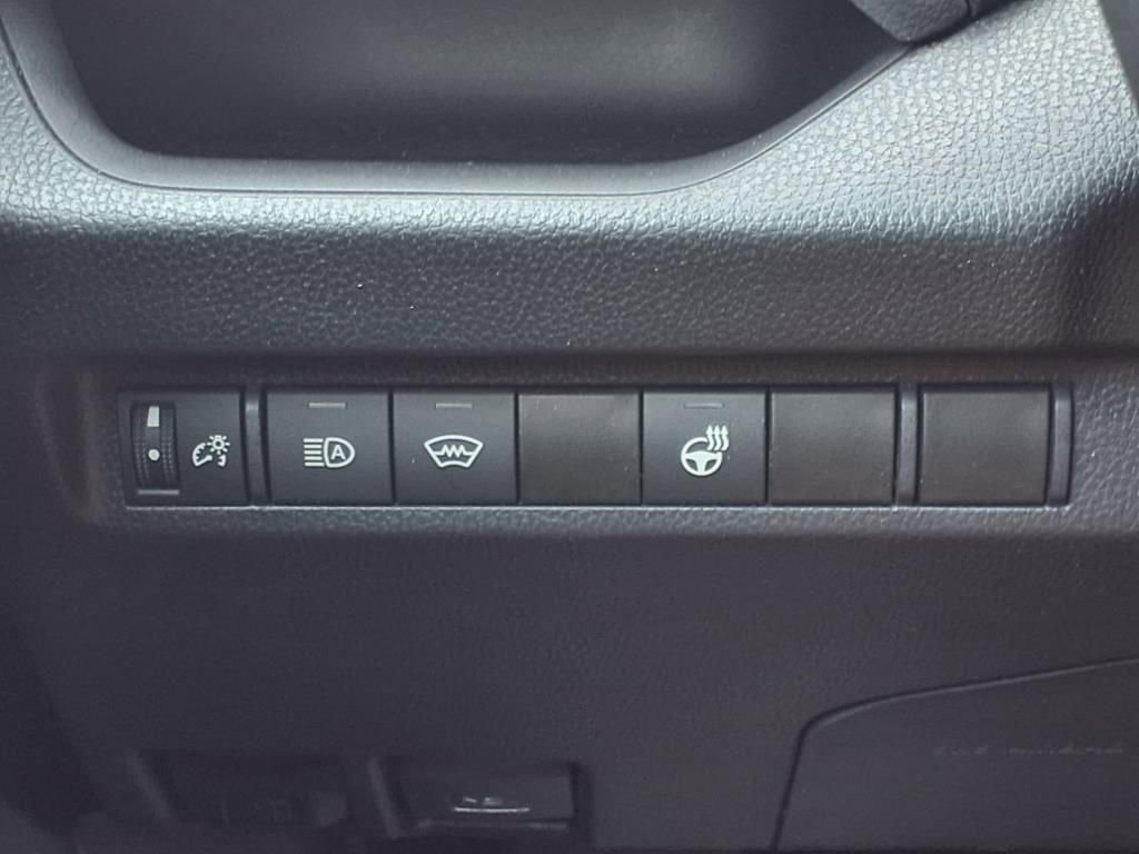 Used 2024 Toyota RAV4 XLE image 18
